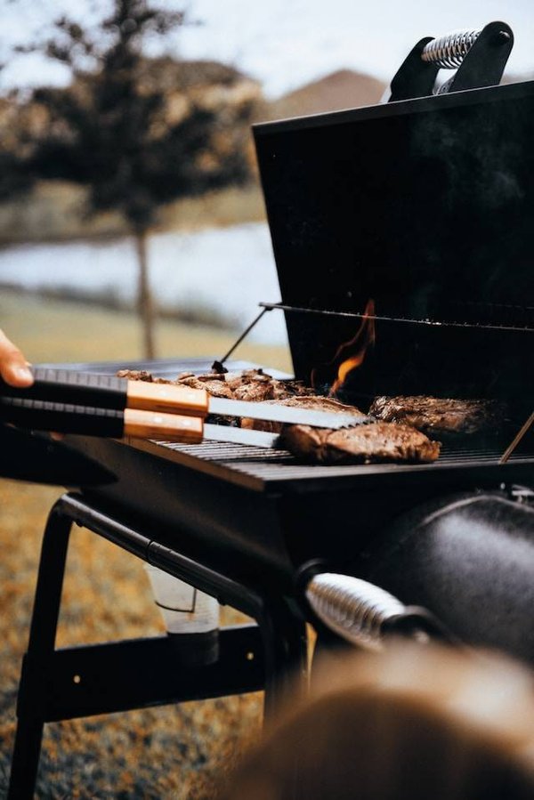Tournebroche méchoui au Pays Basque : Guide pour les amateurs de grillades