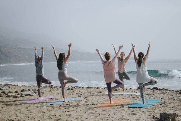 Comment pratiquer le yoga en plein air en France ?